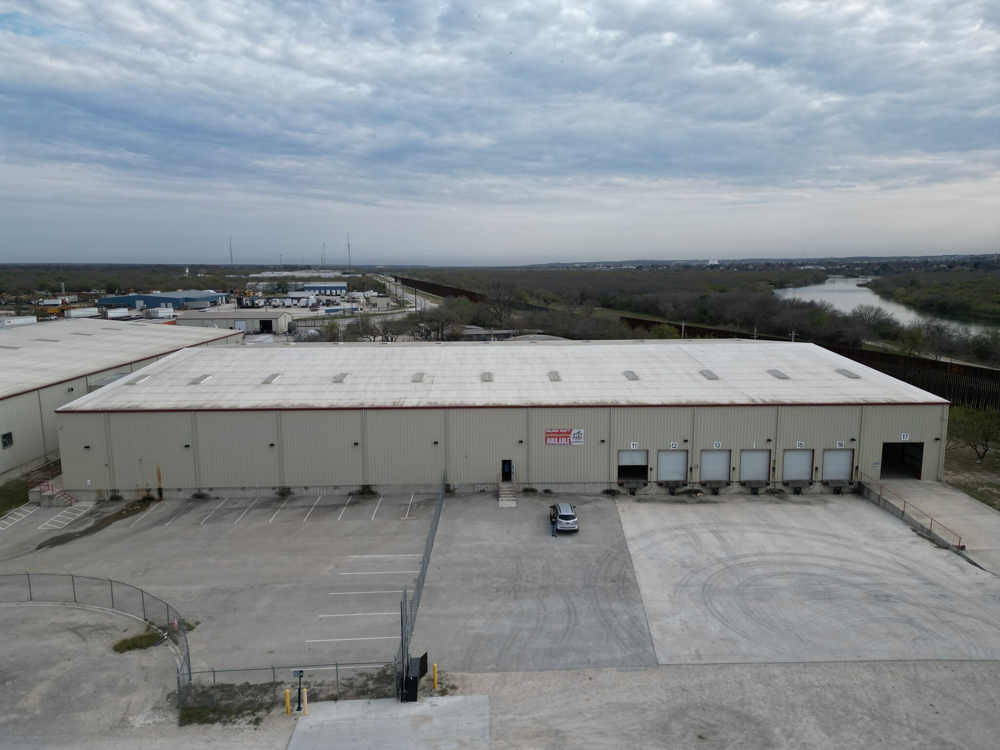 109 Lupita Circle, Del Rio, TX for lease Primary Photo- Image 1 of 13