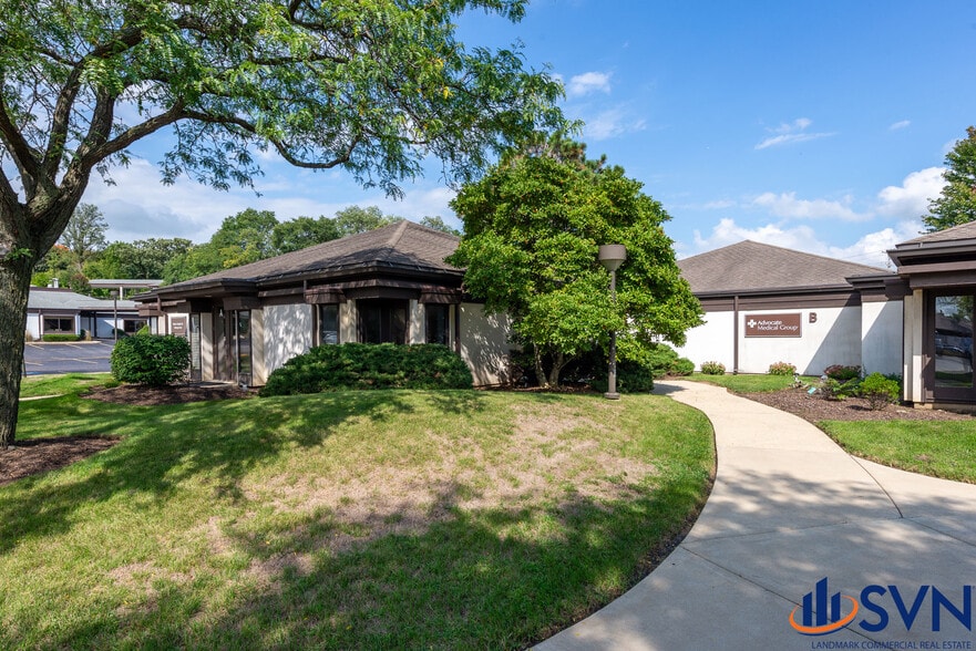 2210 Dean St, St Charles, IL for sale - Building Photo - Image 1 of 4