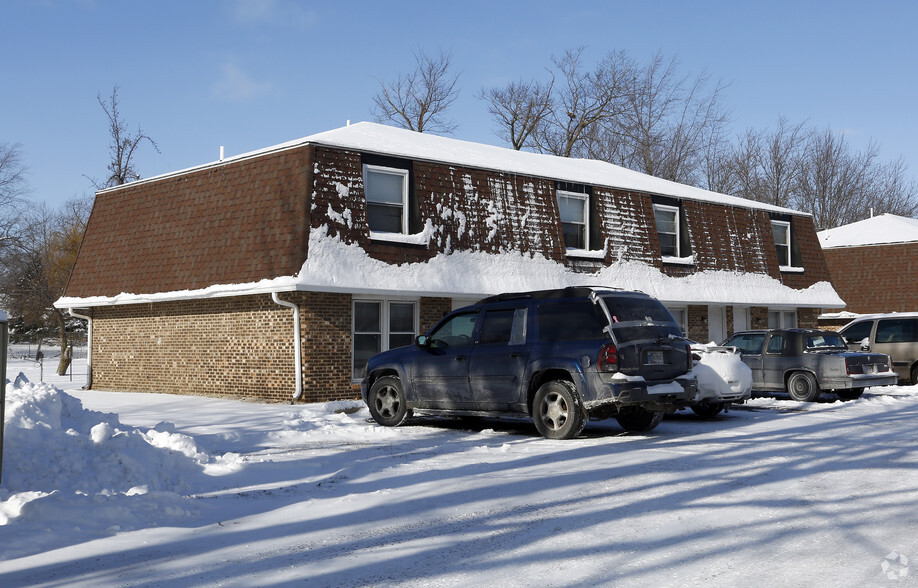 222 W Centennial Ave, Muncie, IN for sale - Building Photo - Image 3 of 4