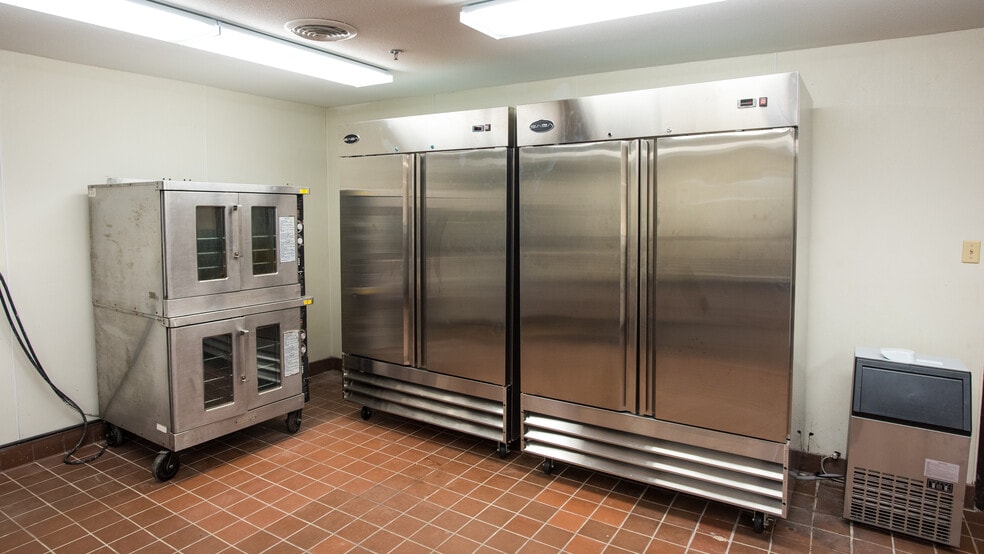 8579 State Highway 31 W, Athens, TX for sale - Interior Photo - Image 2 of 16