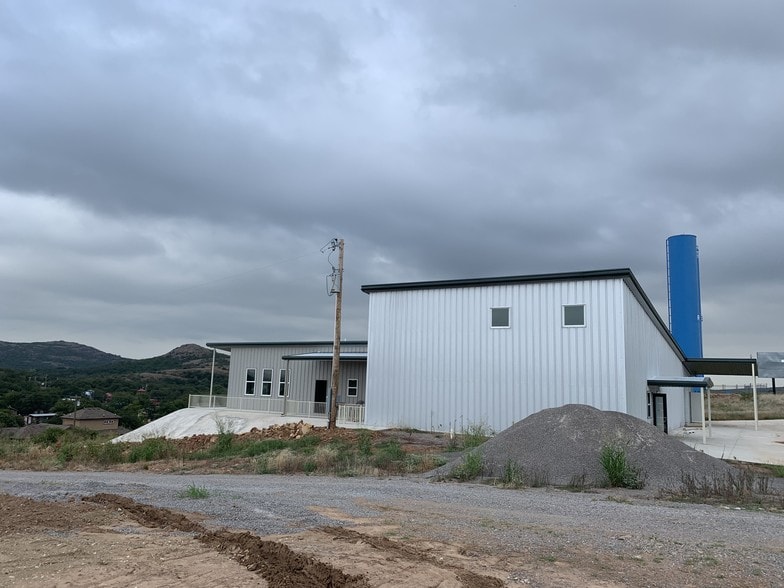 18377 State Highway 49 & 18407 State Highway 49, Medicine Park, OK for sale - Primary Photo - Image 2 of 28