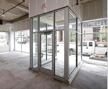 300-306 E 12th St, Kansas City, MO for lease - Building Photo - Image 2 of 4