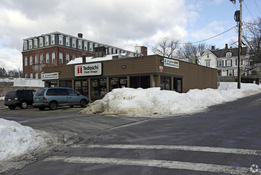 15 Main St, Fitchburg, MA à vendre - Photo du bâtiment - Image 1 de 1