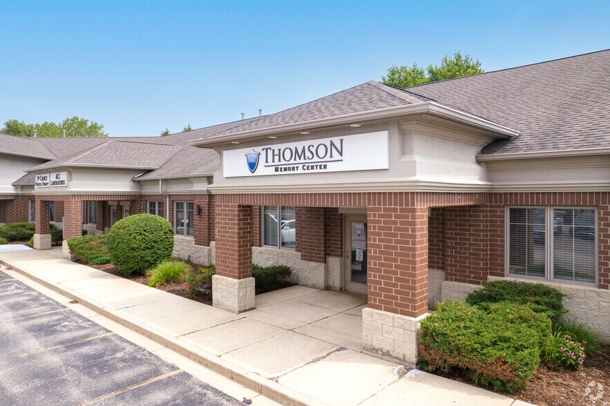 1437-1457 Merchant Dr, Algonquin, IL à vendre - Photo du bâtiment - Image 2 de 10