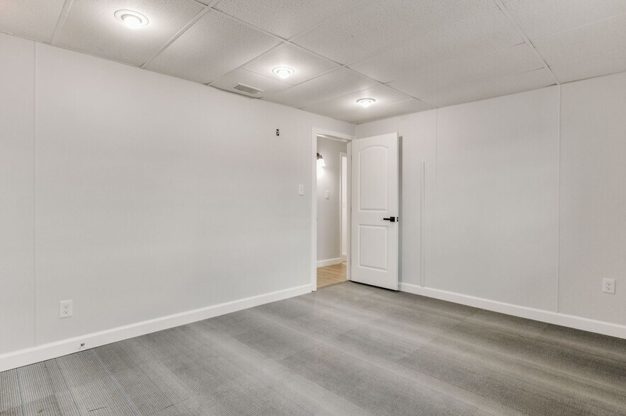 817 Beverly Pky, Pensacola, FL à louer - Photo intérieure - Image 3 de 8