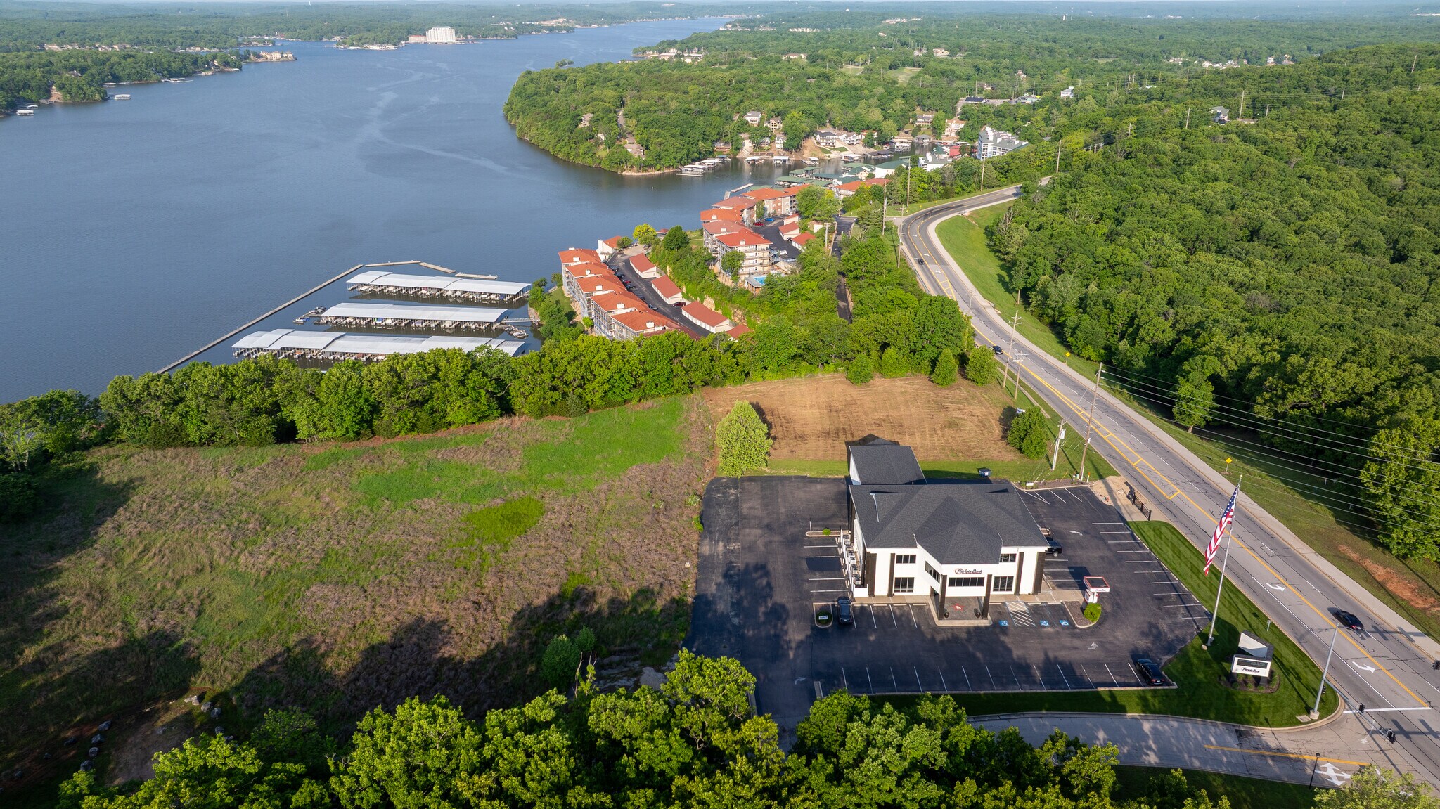 1196 Horseshoe Bend Pky, Lake Ozark, MO à vendre Aérien- Image 1 de 31