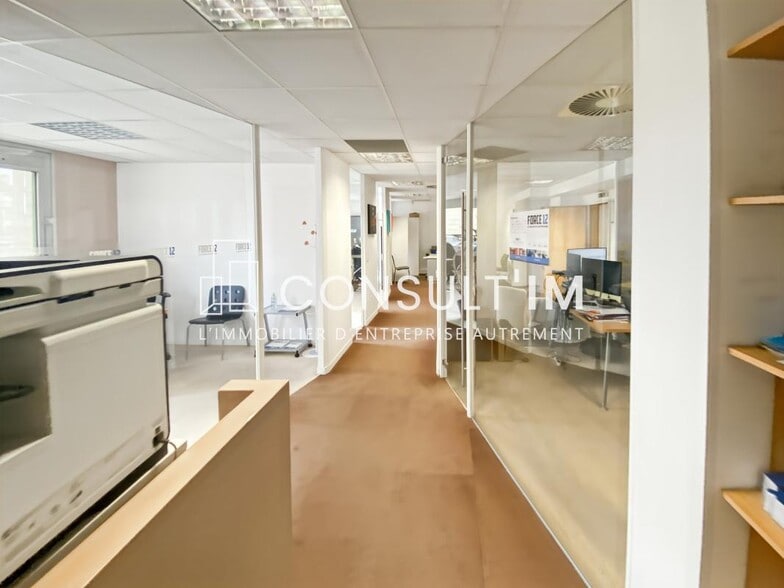 Allée De La Gare, Saint-Maur-des-Fossés for lease - Building Photo - Image 2 of 4