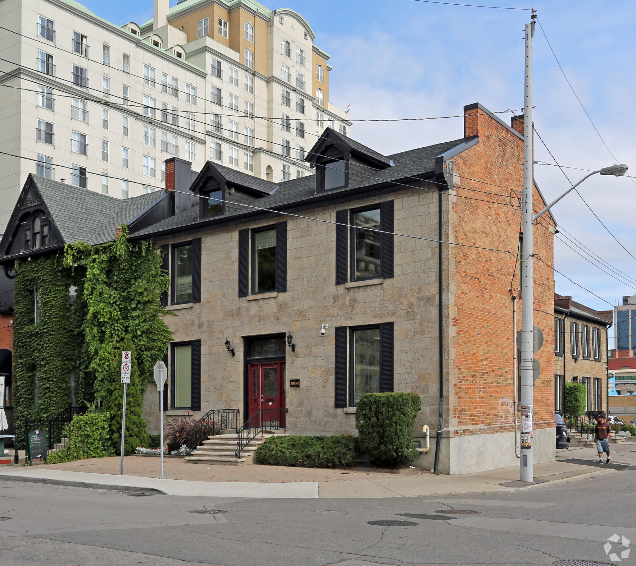 29 Augusta St, Hamilton, ON for sale Primary Photo- Image 1 of 1