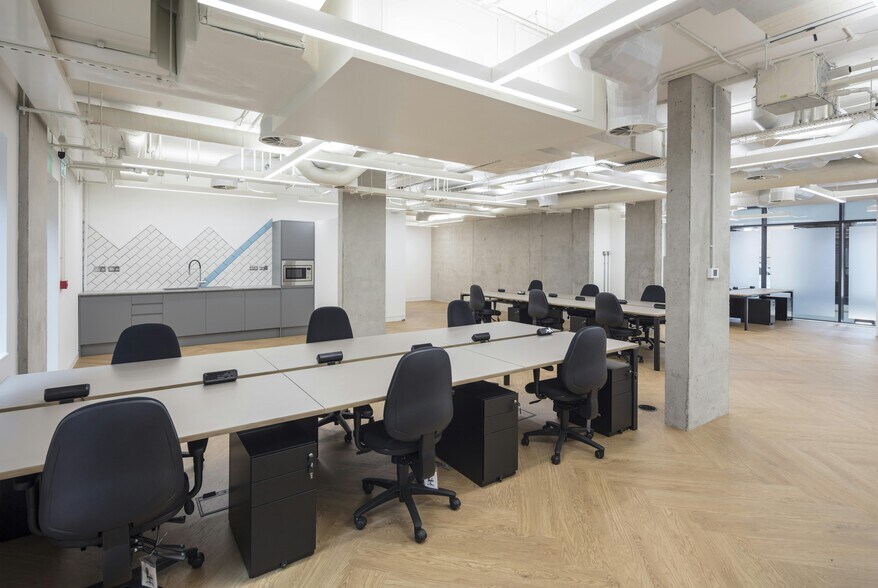 18-42 Wharf Rd, Londres à louer - Photo du bâtiment - Image 3 de 33