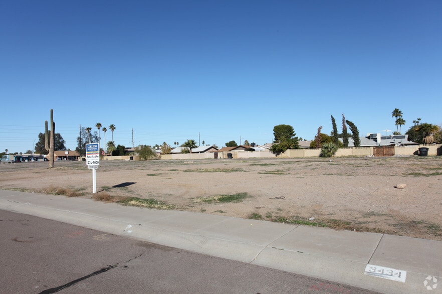 3448 W Thunderbird Rd, Phoenix, AZ à louer - Photo principale - Image 1 de 5