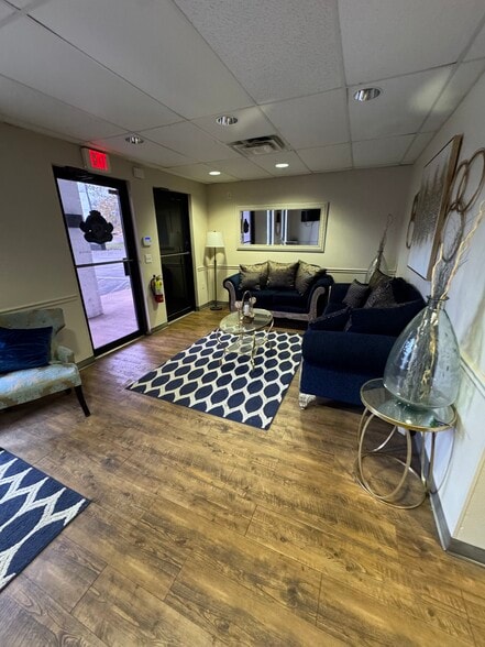 906 E Front St, Tyler, TX à vendre - Photo du bâtiment - Image 3 de 7