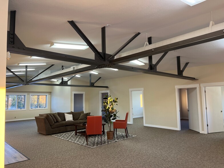 2231 US Hwy 12, Baldwin, WI for lease - Building Photo - Image 3 of 35