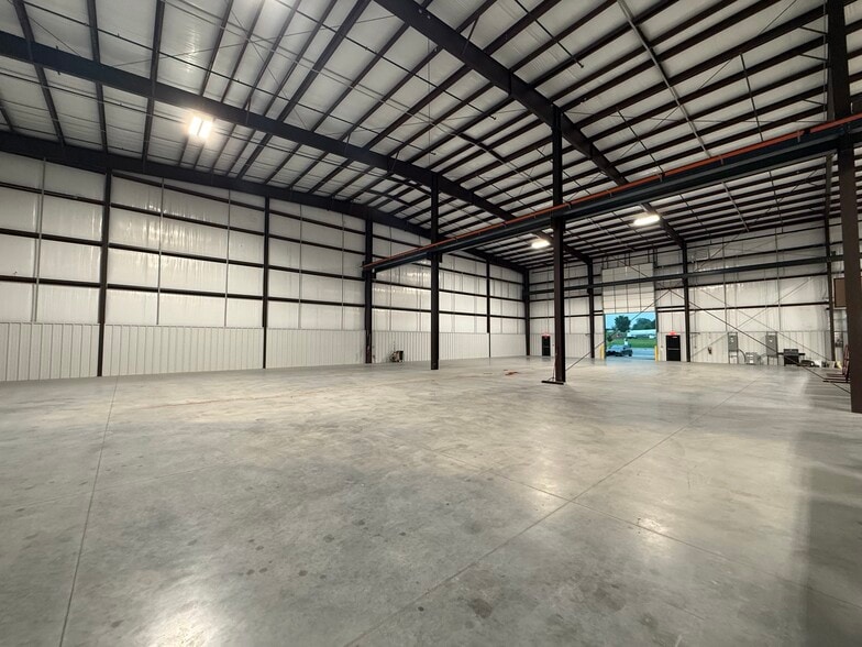 1816 N 109th East Ave, Tulsa, OK for lease - Building Photo - Image 3 of 8