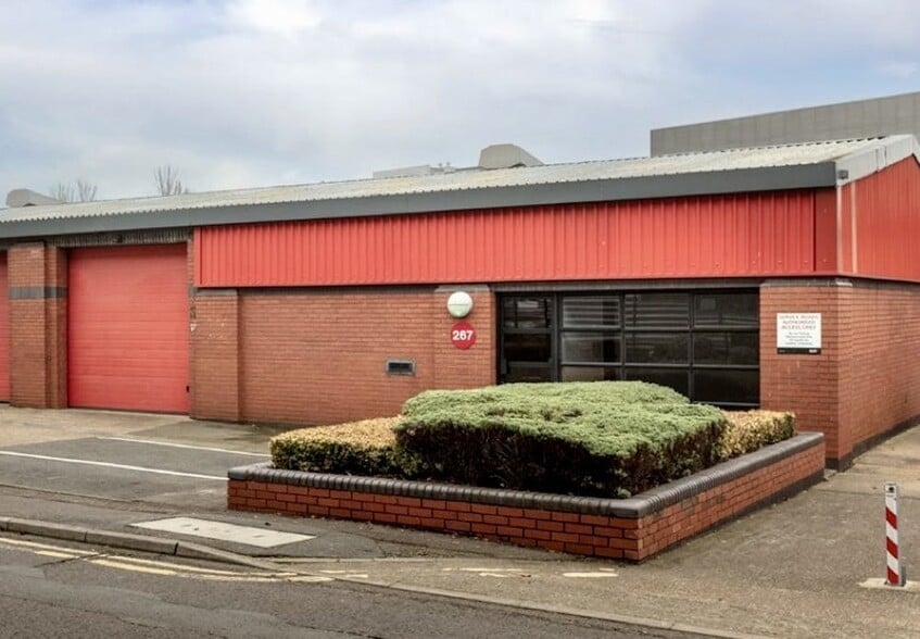 267 Argyll Av, Slough à louer - Photo du bâtiment - Image 3 de 13