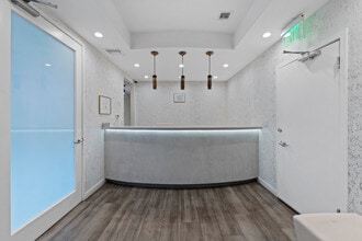 436 N Roxbury Dr, Beverly Hills, CA à louer Photo du bâtiment- Image 2 de 10