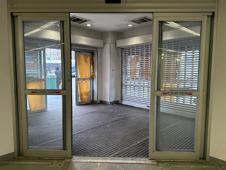 3225 3rd Ave, Bronx, NY for lease - Interior Photo - Image 3 of 12