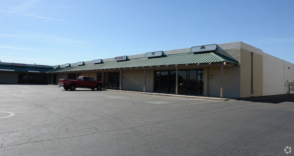 5610-5648 N 51st Ave, Glendale, AZ à louer - Photo du bâtiment - Image 2 de 2