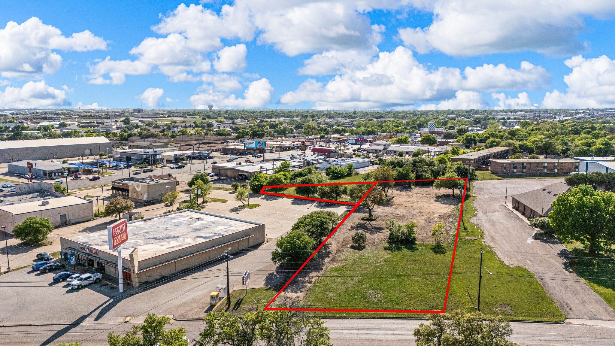 720 N New Rd, Waco, TX à vendre Photo du bâtiment- Image 1 de 56