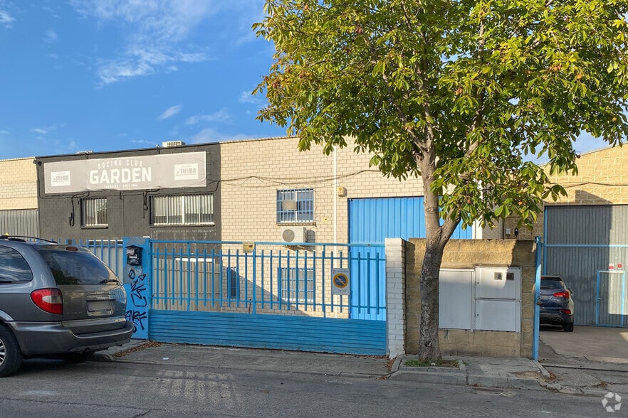 Calle Azufre, 6, Torrejón de Ardoz, Madrid à vendre - Photo du bâtiment - Image 2 de 2