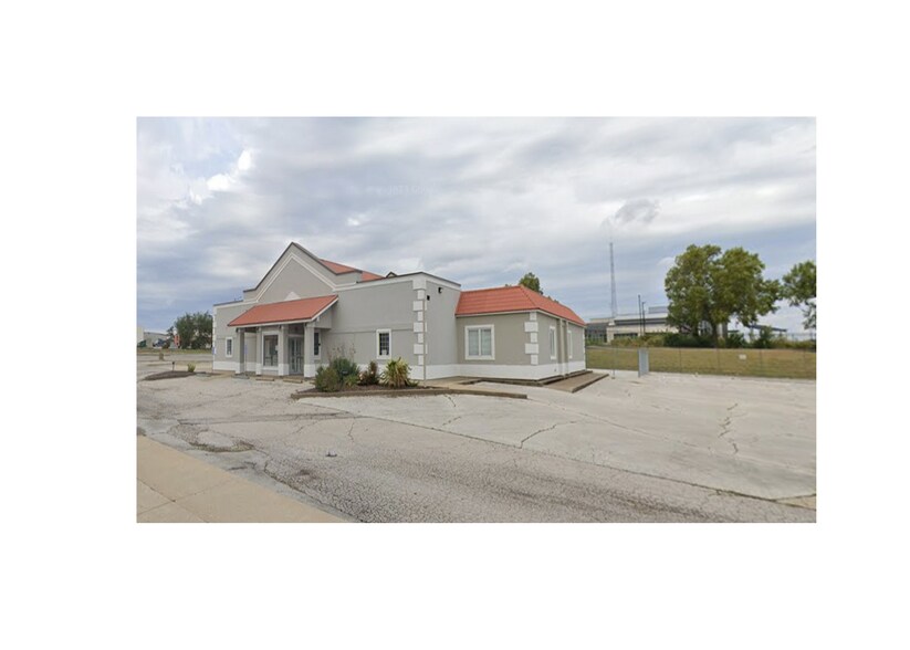 909 Business Loop, Columbia, MO for lease - Building Photo - Image 2 of 9