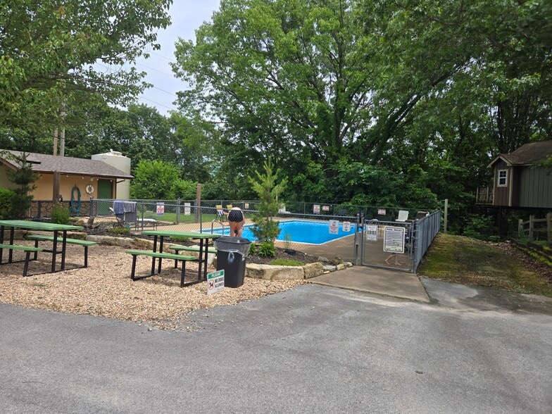 159 Acorn Acres Ln, Branson West, MO à vendre - Photo du bâtiment - Image 3 de 24