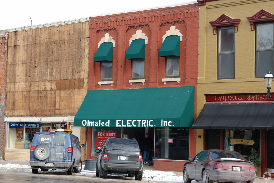 127 S Main St, Ottawa, KS for sale - Primary Photo - Image 1 of 1