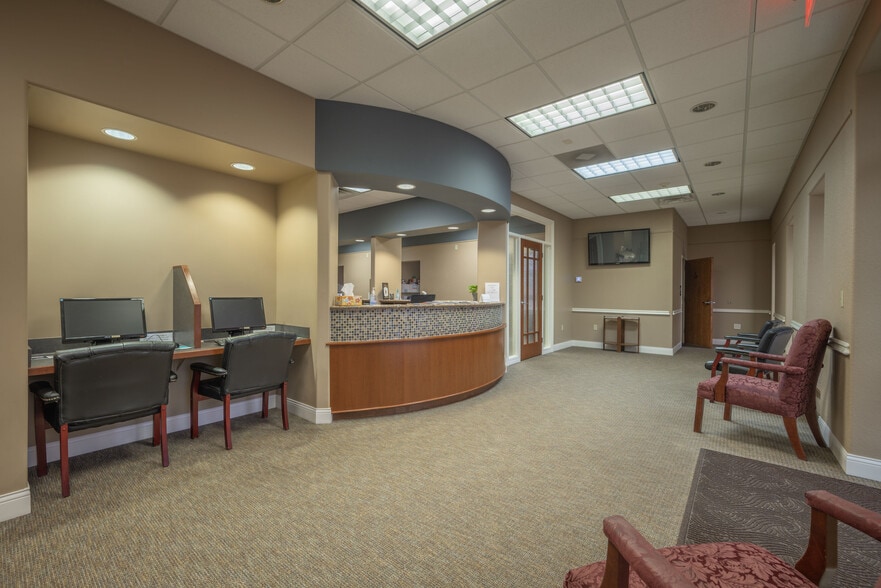 410 S Pearl Ave, Joplin, MO for sale - Building Photo - Image 3 of 22