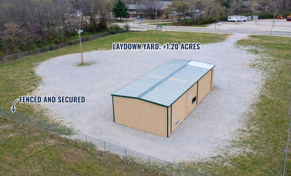 609 W Poplar St, Fayetteville, AR for lease - Building Photo - Image 2 of 9