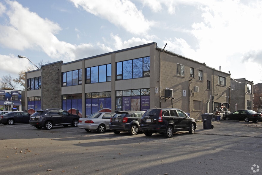 252-260 Lakeshore Rd E, Mississauga, ON for lease - Building Photo - Image 2 of 3
