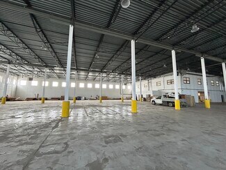 Plus de détails pour 625 N Sacramento Blvd, Chicago, IL - Industriel à louer