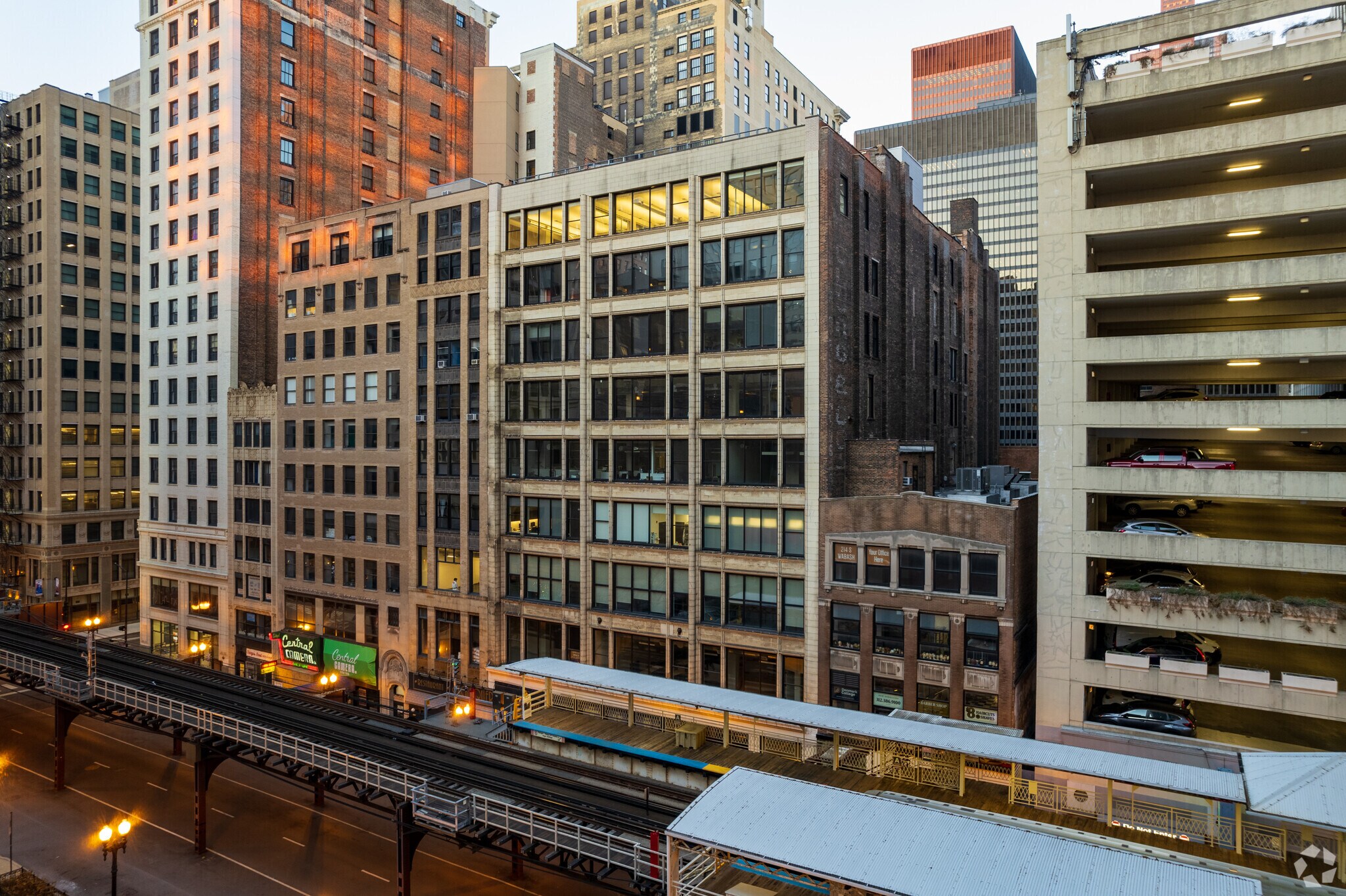 218 S Wabash Ave, Chicago, IL à louer Photo du bâtiment- Image 1 de 10