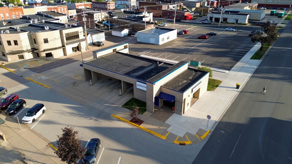 1001 Superior Ave, Tomah, WI à vendre - Photo du bâtiment - Image 2 de 16
