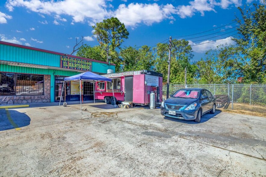 8529 C.E. King Pky, Houston, TX à louer - Photo du bâtiment - Image 1 de 5