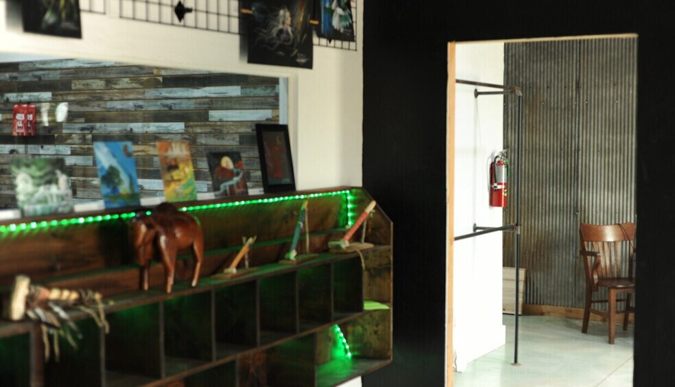 108 Evans Ave, Apache, OK à vendre - Photo du bâtiment - Image 3 de 10