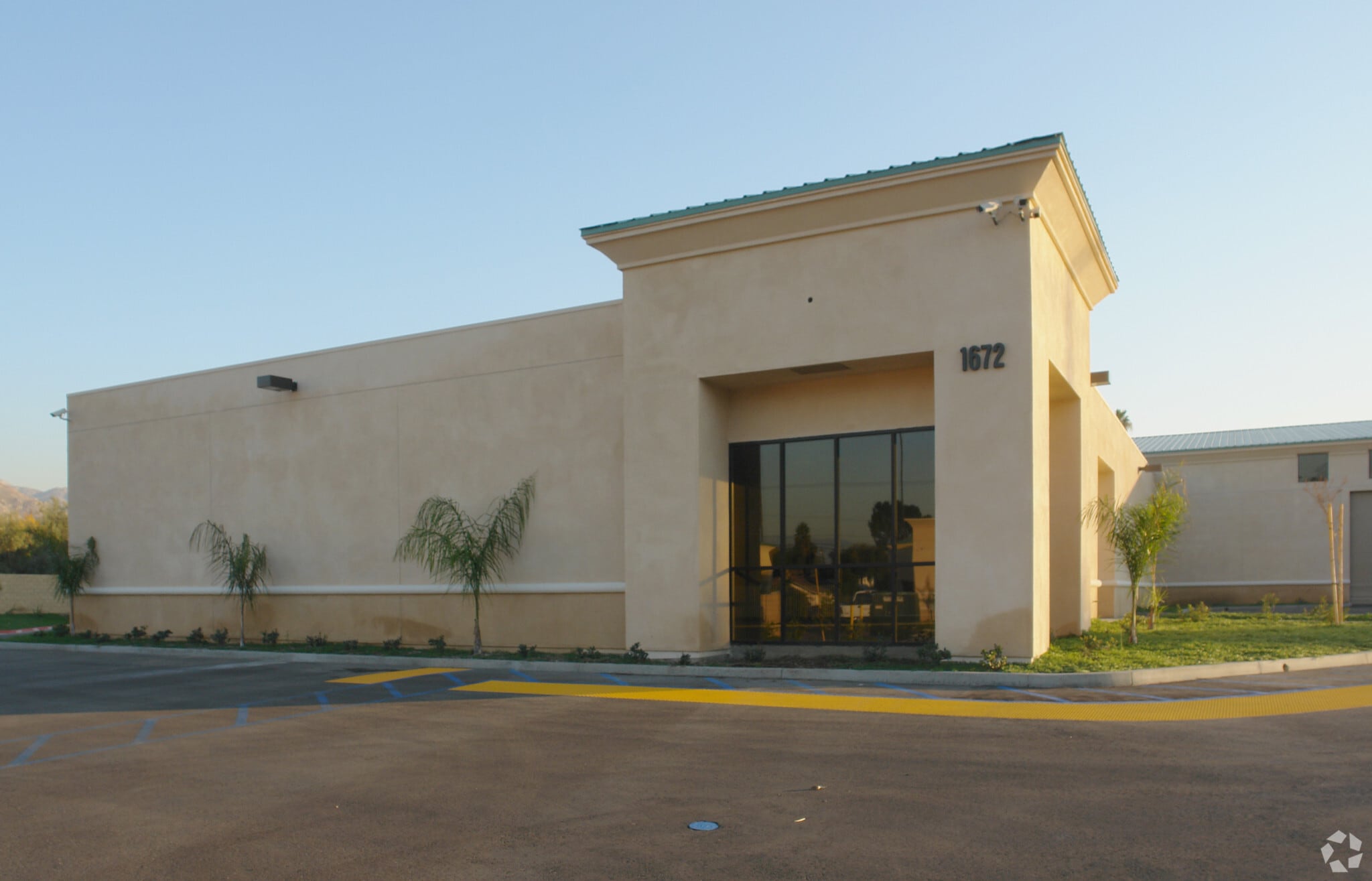 1672 Palmyrita Ave, Riverside, CA for sale Primary Photo- Image 1 of 5