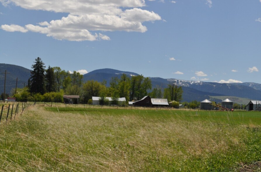 4999 S 19th Ave, Bozeman, MT à vendre - Photo du bâtiment - Image 2 de 7