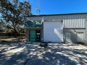 6292 Tower Ln, Sarasota, FL for lease Interior Photo- Image 2 of 11