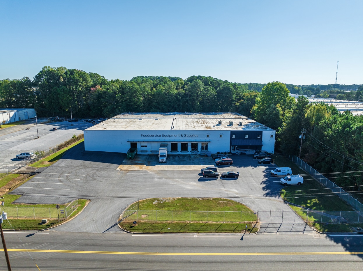 6820 Kelly Ave, Morrow, GA for lease Primary Photo- Image 1 of 11