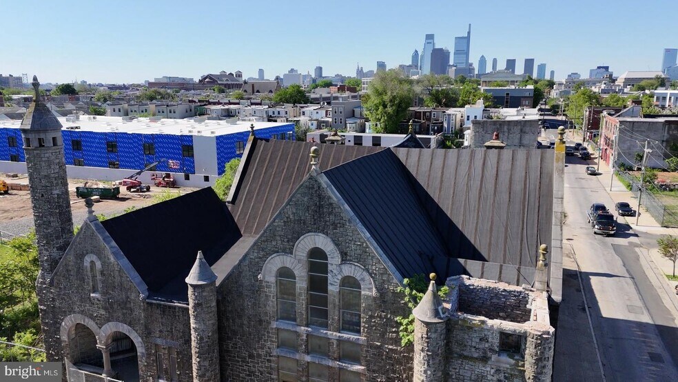 2036 Cecil B Moore Ave, Philadelphia, PA à vendre - Photo du bâtiment - Image 2 de 9