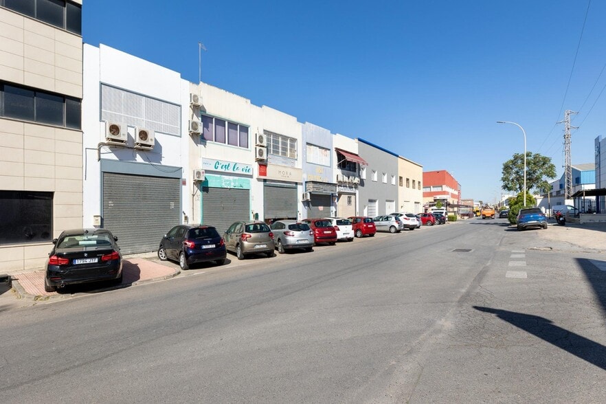Retail in Peligros for sale - Building Photo - Image 2 of 28