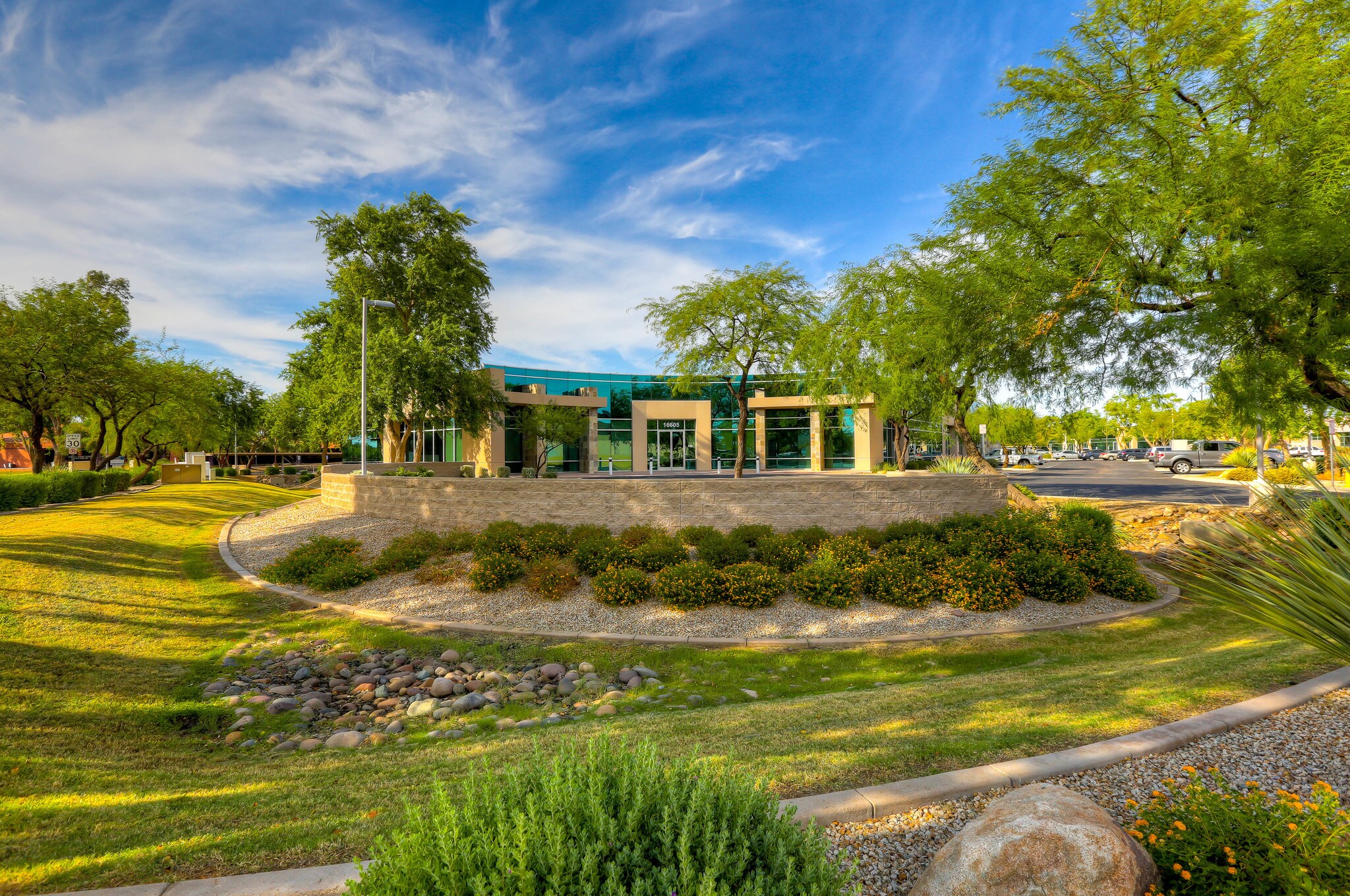 16605 N 28th Ave, Phoenix, AZ à louer Photo principale- Image 1 de 5