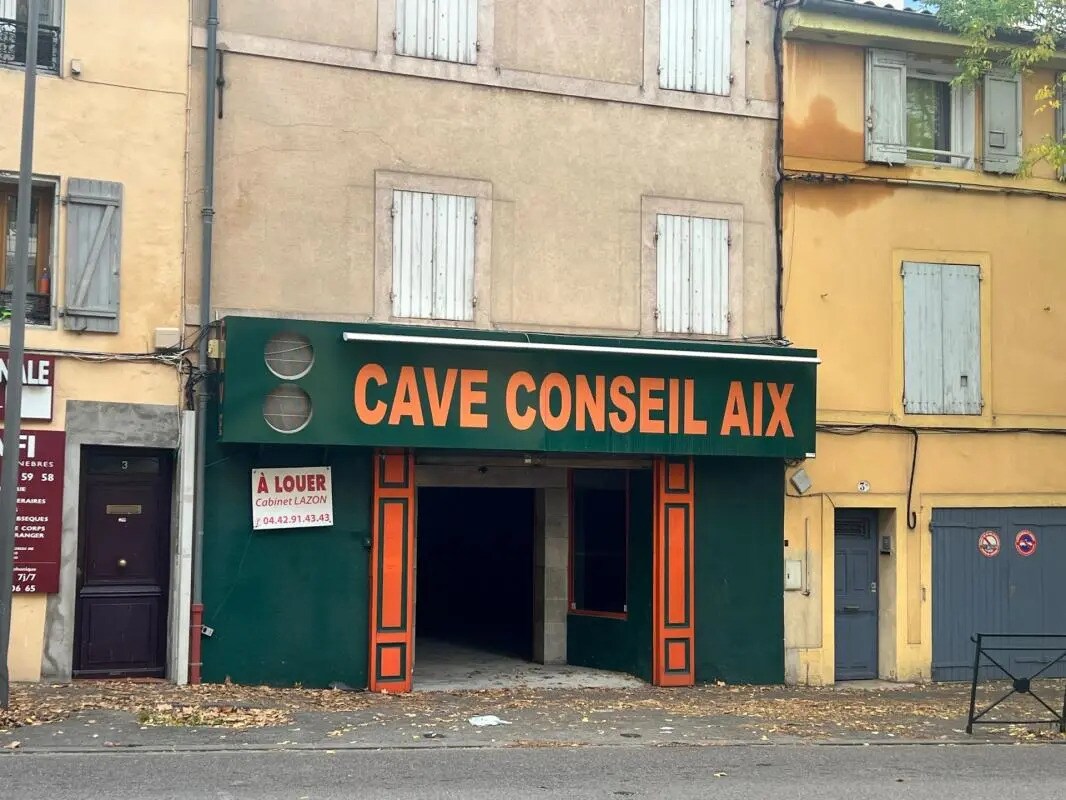 Flex in Aix-en-Provence for lease Building Photo- Image 1 of 7