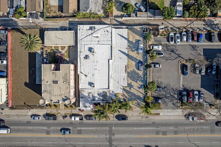 1954 Atlantic Ave, Long Beach, CA à louer - Photo du bâtiment - Image 3 de 22