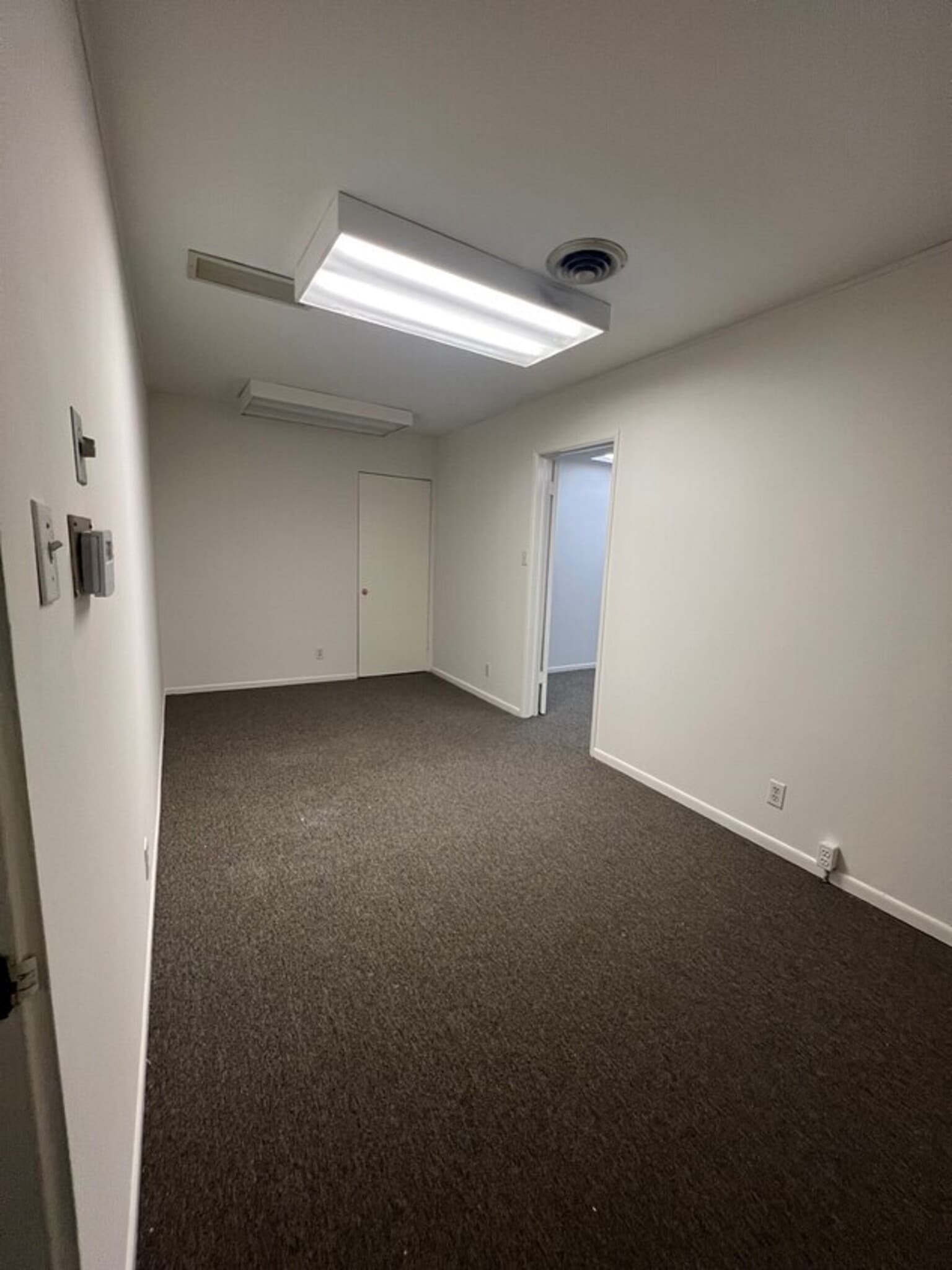 6210 Wilshire Blvd, Los Angeles, CA for lease Interior Photo- Image 1 of 2