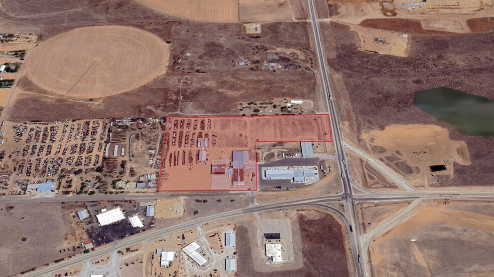 1502 Minneola Rd, Dodge City, KS à vendre - Photo du bâtiment - Image 3 de 3