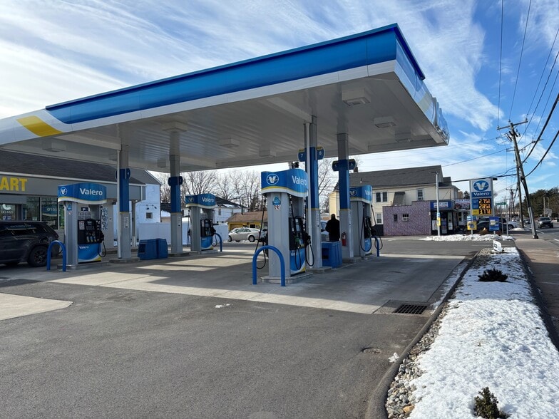 295 Silver Ln, East Hartford, CT for lease - Building Photo - Image 1 of 4