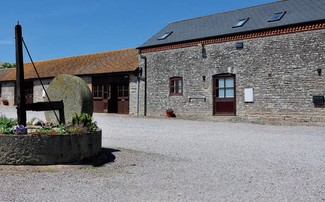 Plus de détails pour Hawthorn Ln, Gloucester - Bureau à louer