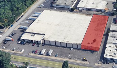 225-229 Robbins Ln, Syosset, NY for lease Building Photo- Image 2 of 3