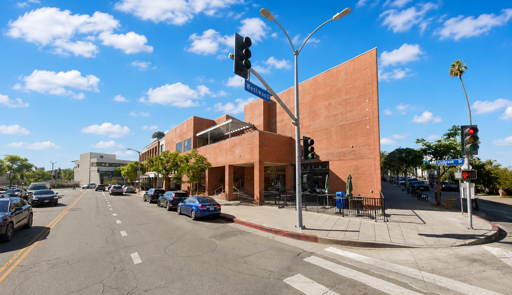 10911 Lindbrook Dr, Los Angeles, CA for lease Primary Photo- Image 1 of 6