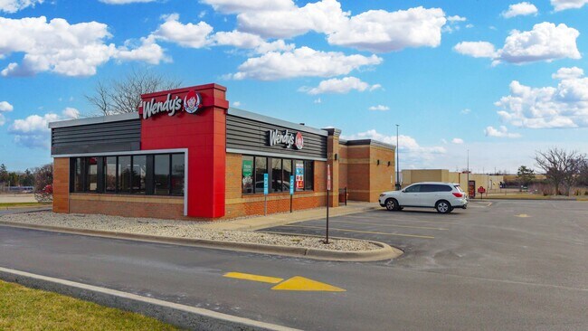 Plus de détails pour 622 Dundee Ave, East Dundee, IL - Commerce de détail à louer